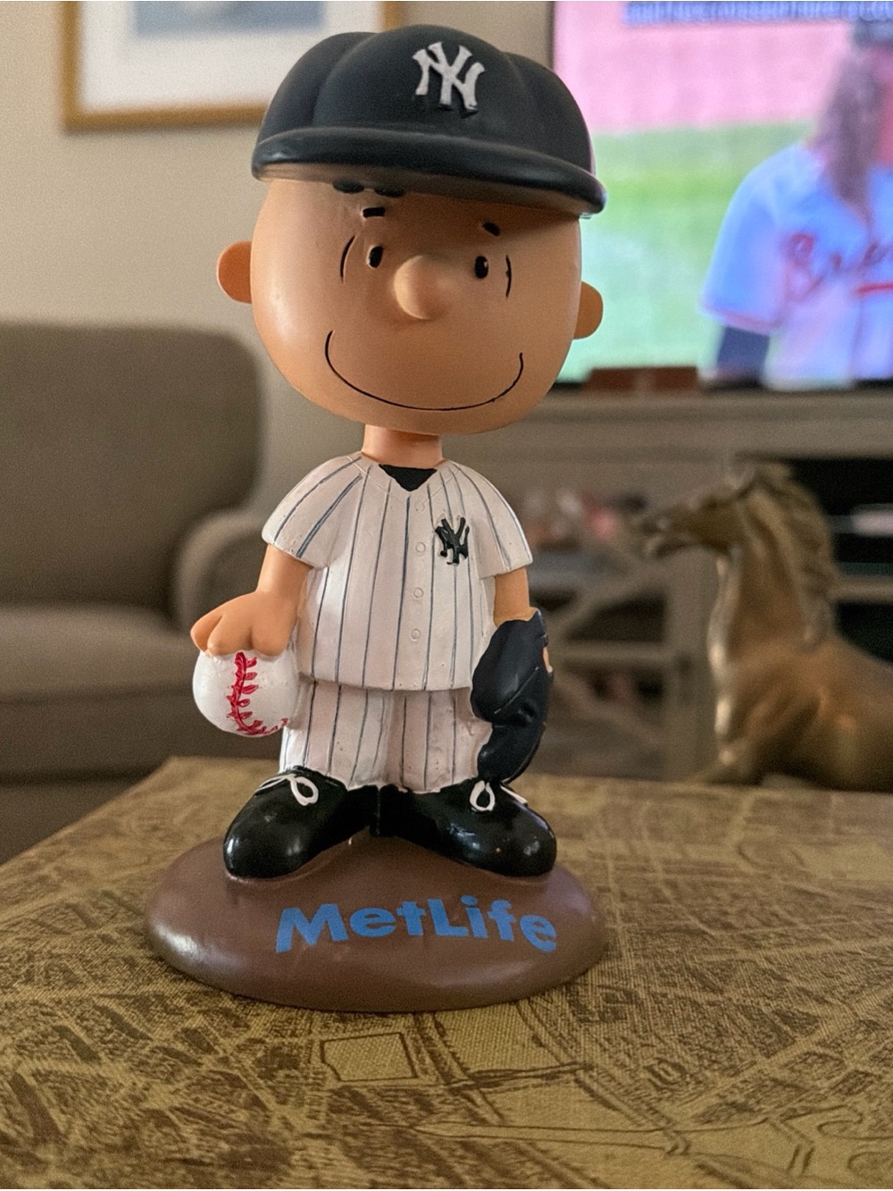 2013 NY Yankees MetLife Charlie Brown Peanuts Bobblehead Collectible